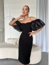 Вечірня сукня міді з ажурним рукавом чорного кольору 32659