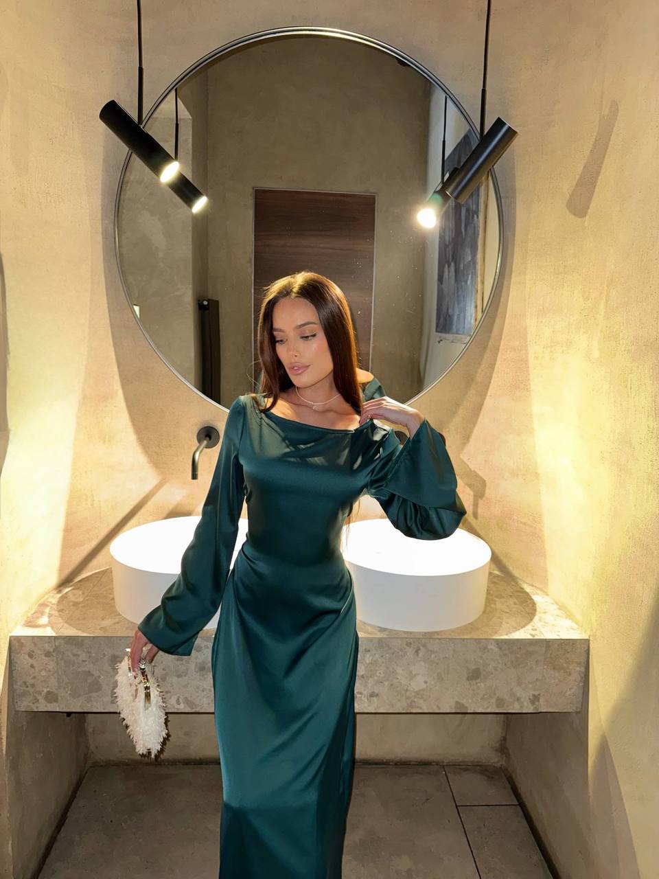 Вечернее шелковое платье макси зеленого цвета 35375