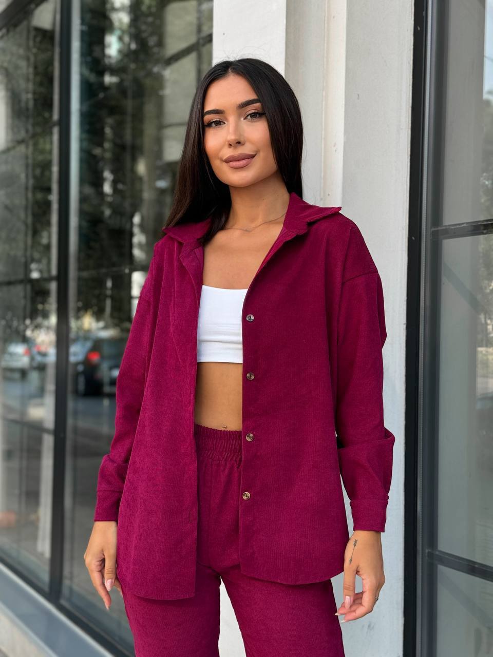 Вельветовый костюм на пуговицах бордового цвета  34379