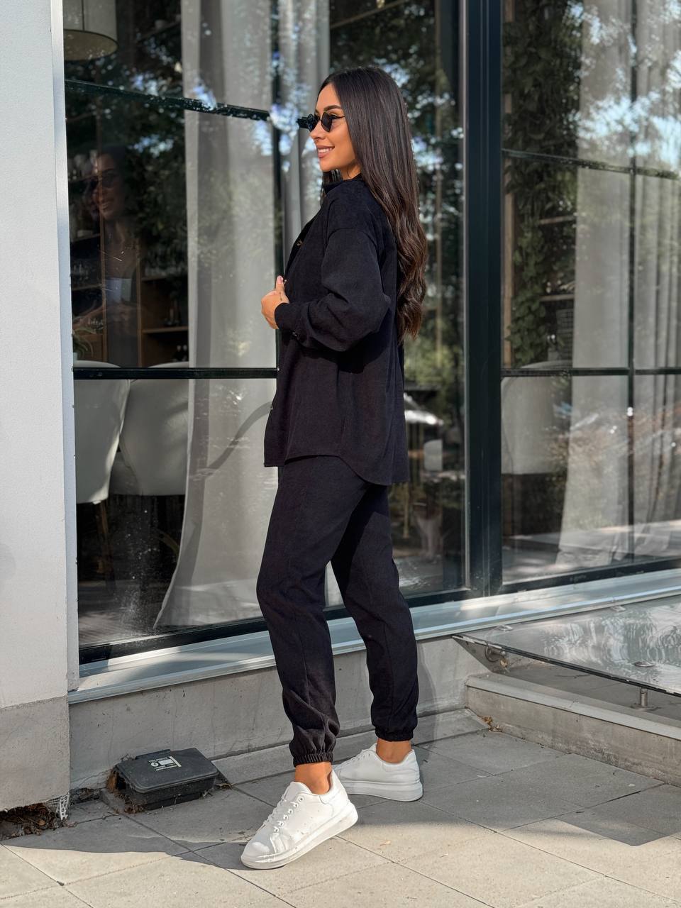 Вельветовый костюм на пуговицах черного цвета  34380