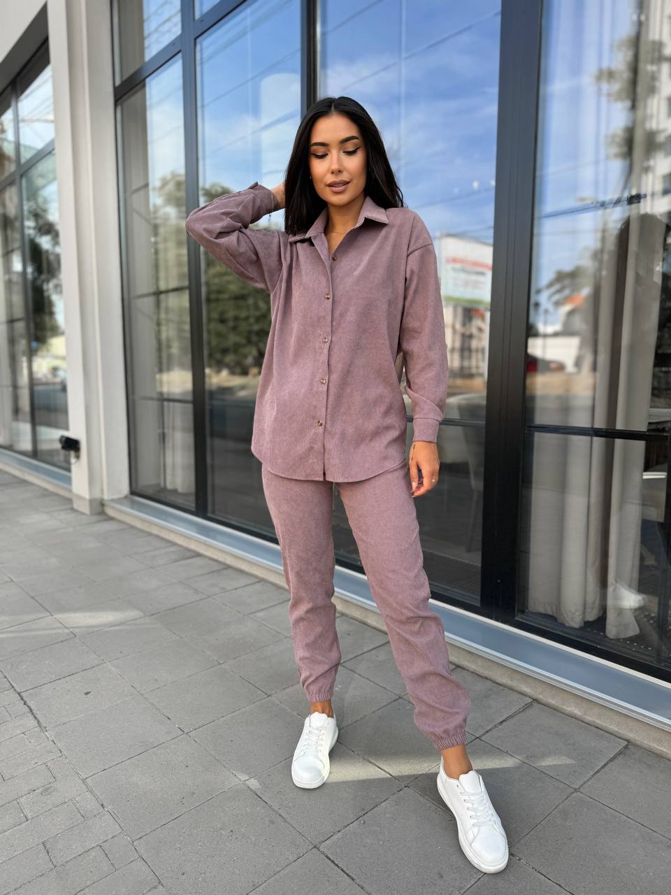 Вельветовий костюм на гудзиках сливового кольору 34378