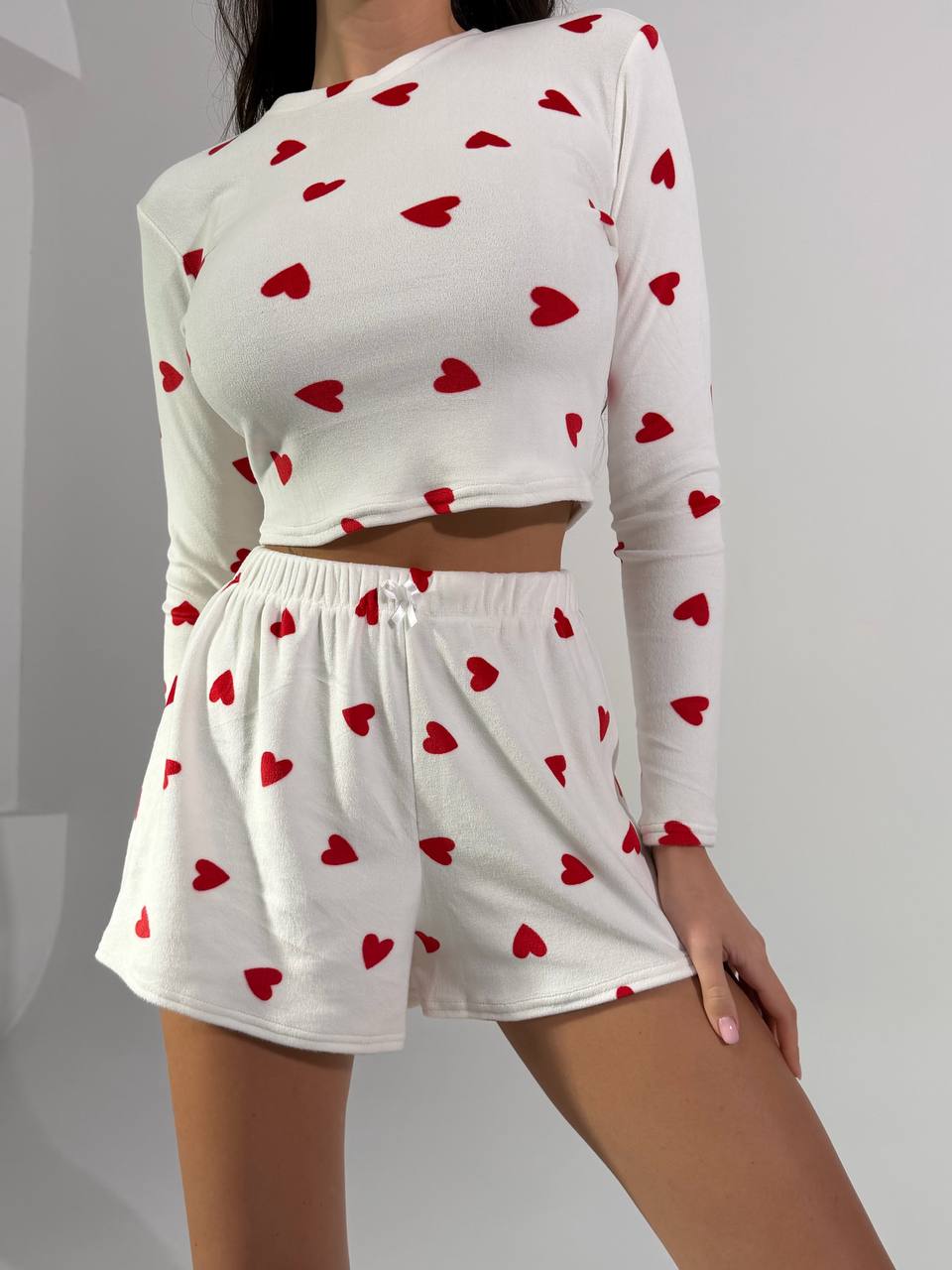 Велюрова жiноча піжама молочного кольору 36014