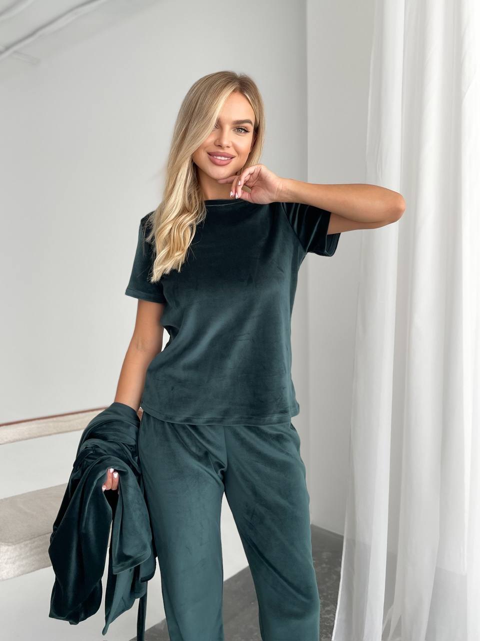 Велюровий домашній комплект трiйка смарагдового кольору 34536