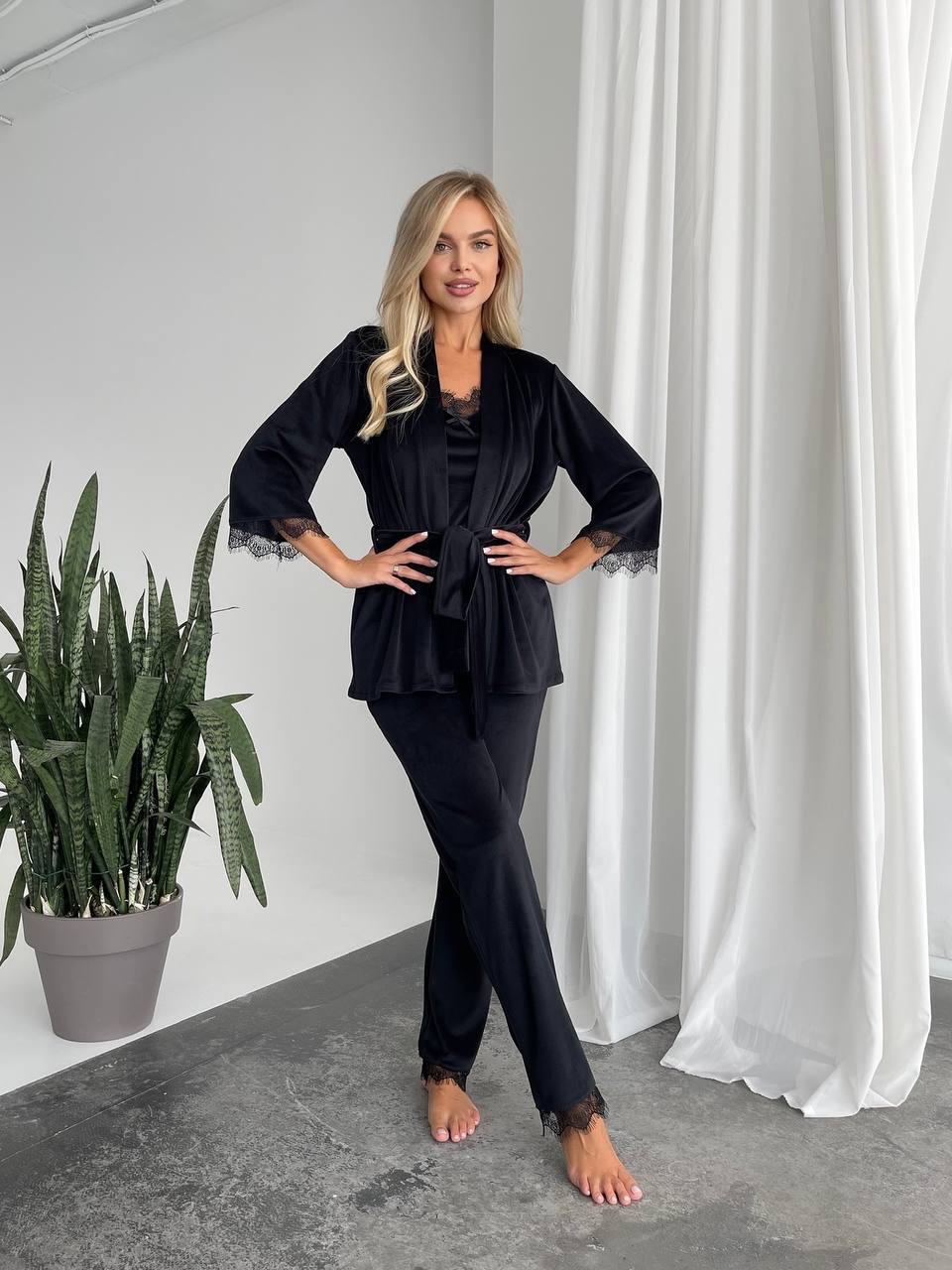 Велюровий домашній костюм трiйка чорного кольору 34562