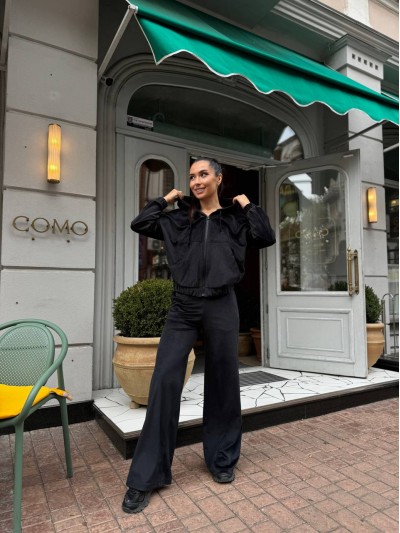 Велюровий жіночий костюм чорного кольору 34057