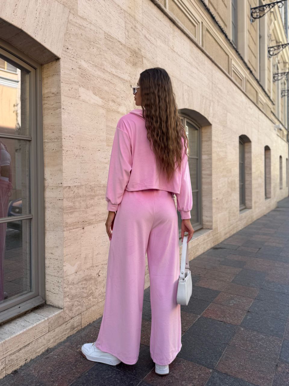 Велюровий жіночий костюм на блискавці рожевого кольору 34692