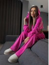 Велюровый женский костюм малинового цвета 31237