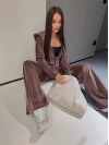 Велюровый женский костюм на молнии коричневого цвета 31223