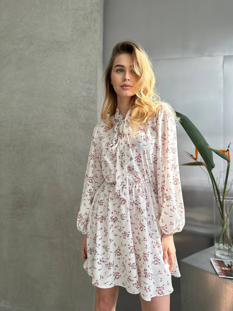 Воздушное платье мини с бантом молочного цвета 32866