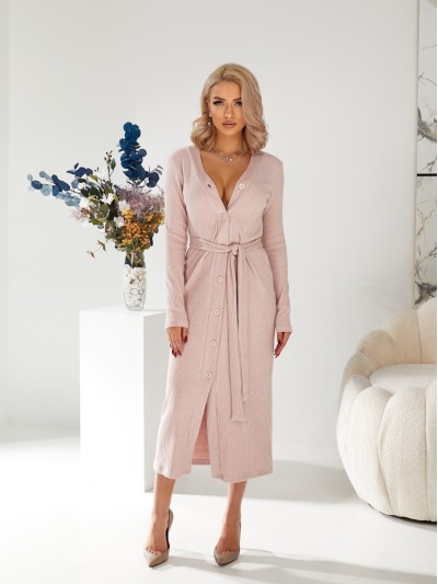 Вязаное платье миди на пуговицах пудрового цвета 29787