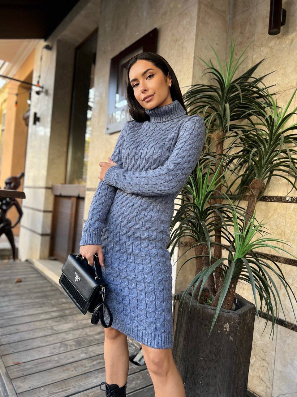 В'язана сукня з горловиною сiрого кольору 30210