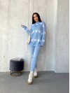 Вязаный женский костюм с сердцами голубого цвета 29420