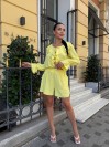 Яскравий прогулянковий костюм жовтого кольору 33787