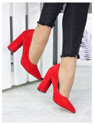 Замшеві жіночі туфлі на каблуку червоного кольору 35681