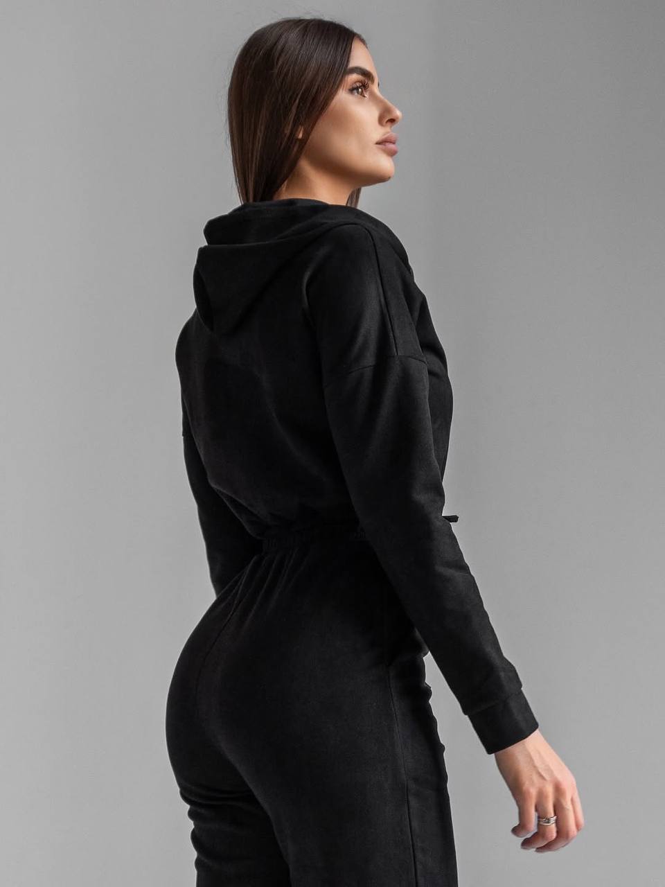 Замшевий жiночий комбінезон чорного кольору 35133