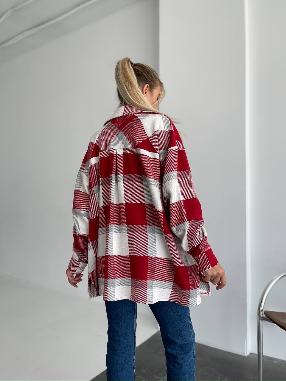 Жіноча байкова сорочка в клітинку червоного кольору 29294