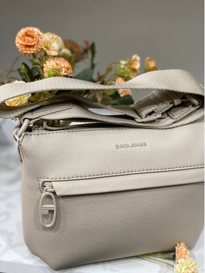 Женская базовая сумка через плече из эко-кожи бежевого цвета 32516