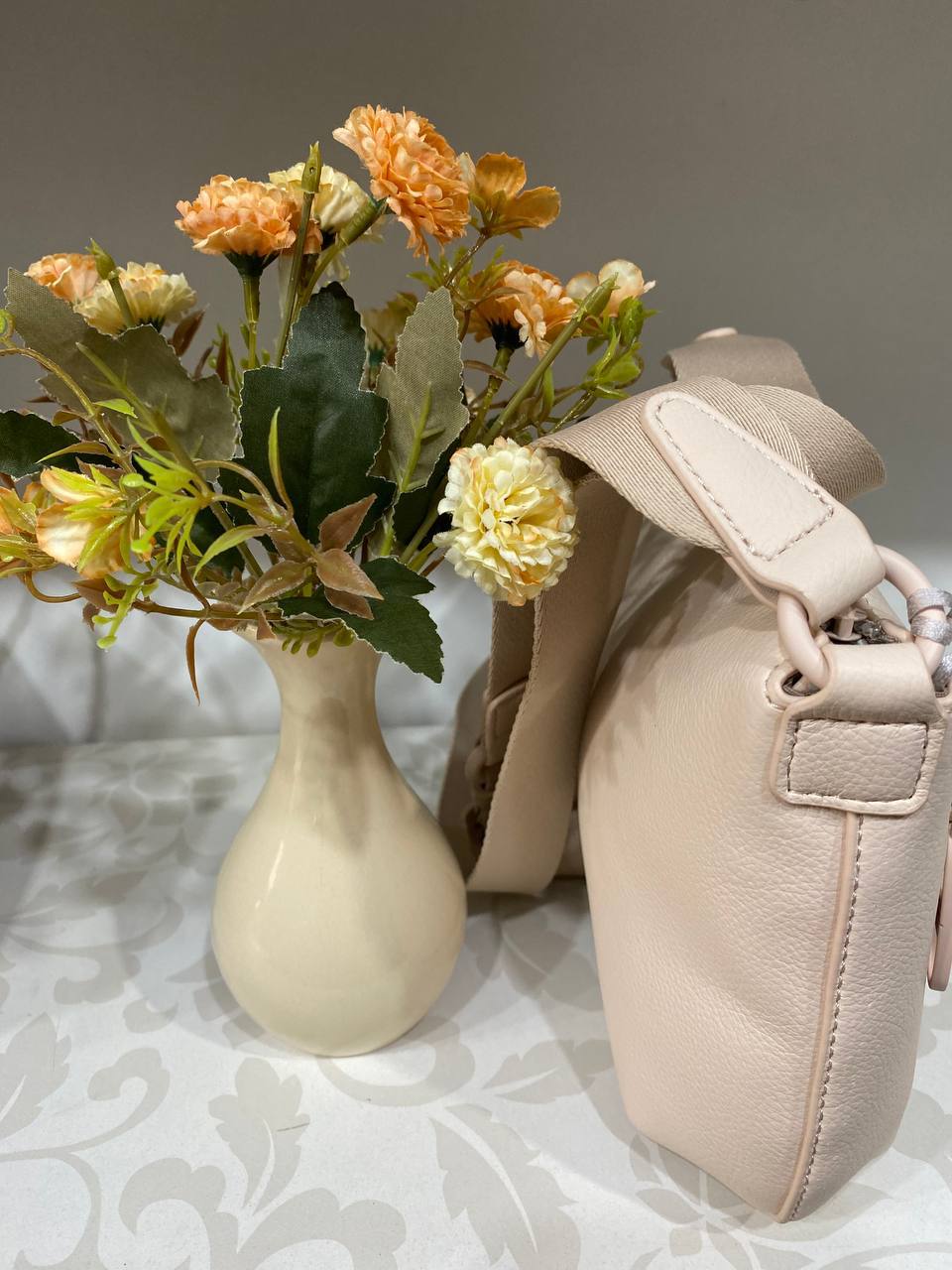 Женская базовая сумка через плече из эко-кожи пудрового цвета 32519