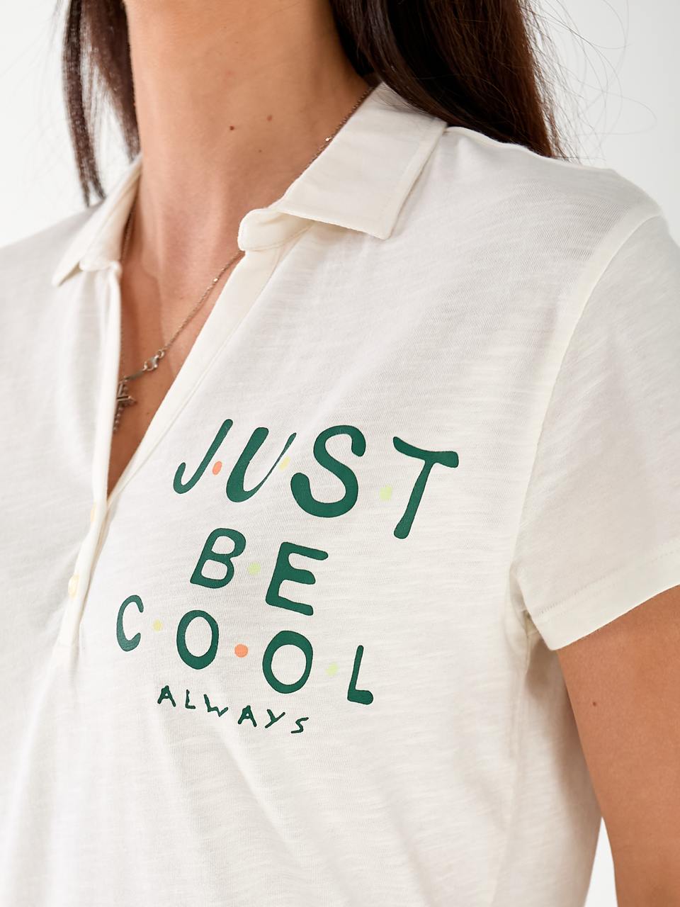 Жіноча футболка поло з написом білого кольору 33366