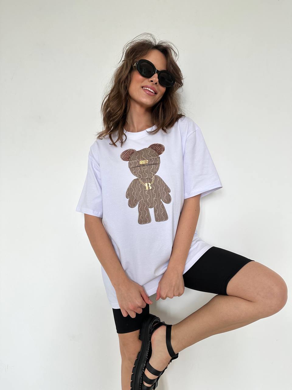 Жіноча футболка з принтом білого кольору 28852