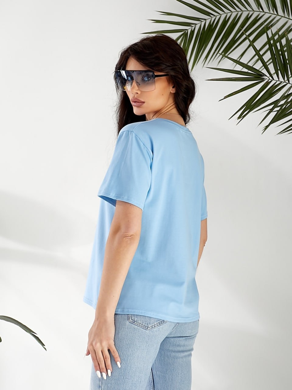 Жіноча футболка з малюнком блакитного кольору 32551
