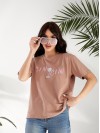 Жіноча футболка з малюнком кавового кольору 32552