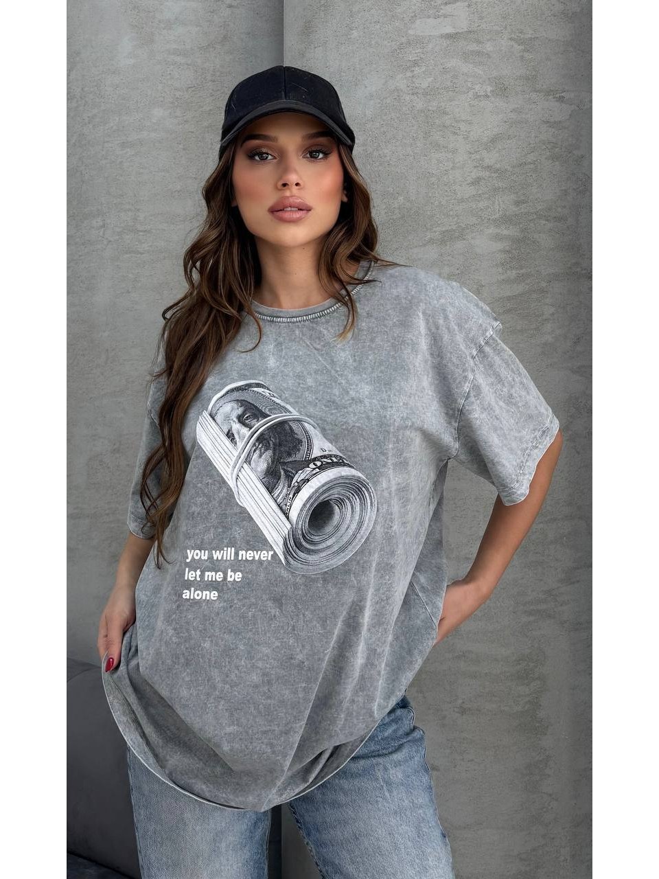 Жіноча футболка з малюнком сiрого кольору 33073