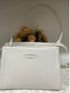 Жіноча класична сумка з еко-шкіри бiлого кольору 32190