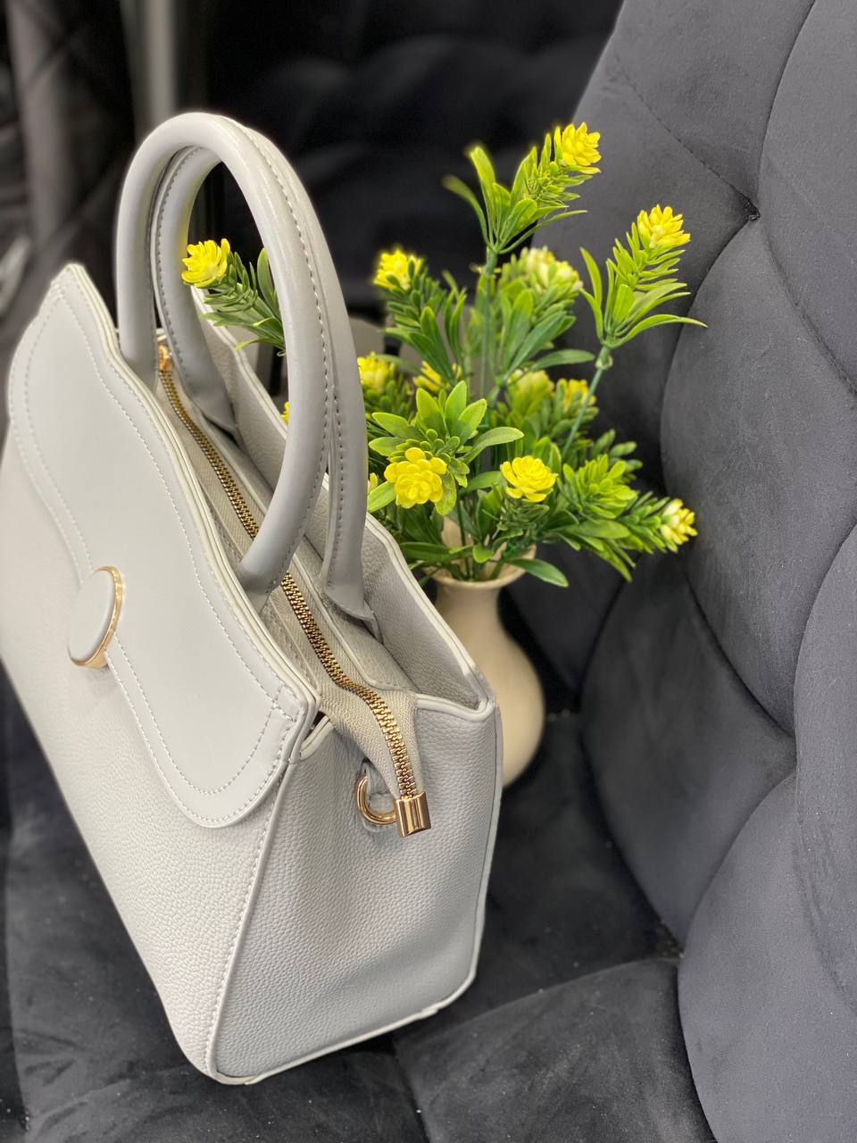 Жіноча класична сумка з еко-шкіри бiлого кольору 32236
