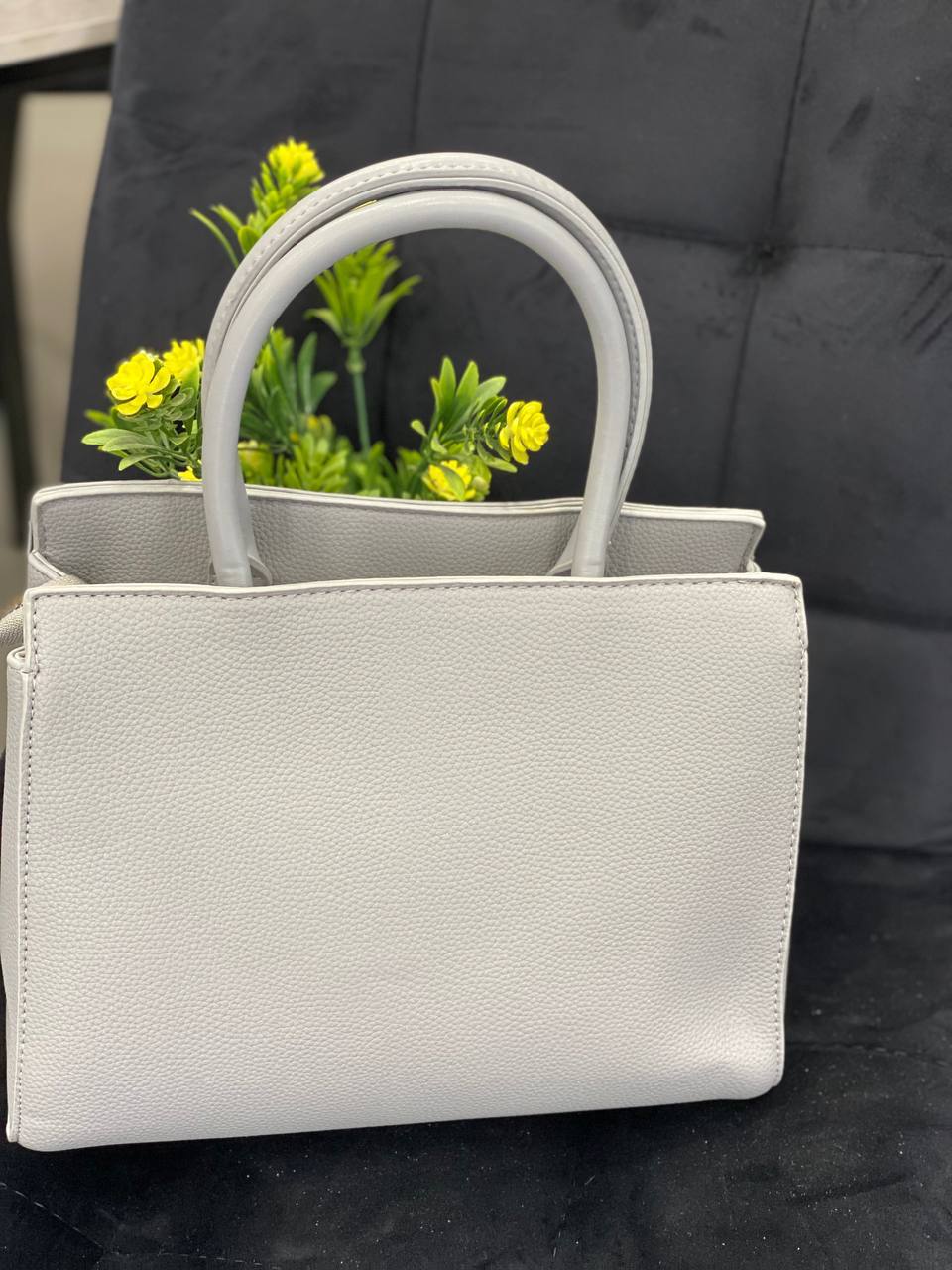 Жіноча класична сумка з еко-шкіри бiлого кольору 32236