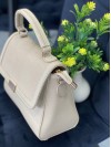 Жіноча класична сумка з еко-шкіри молочного кольору 32261