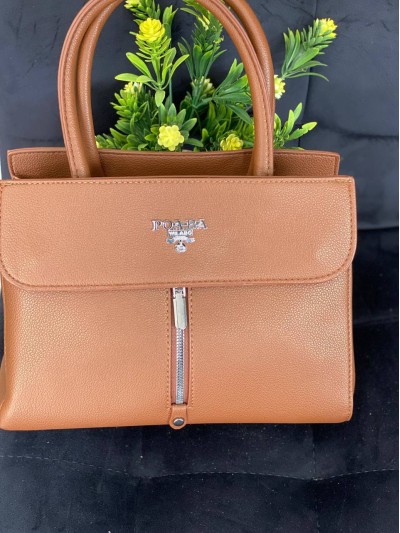 Жіноча компактна сумка з еко-шкіри коричневого кольору 32494