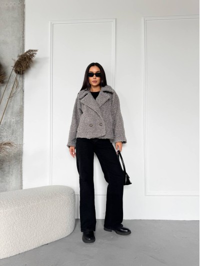 Жіноча коротка шуба з букле сiрого кольору 29810