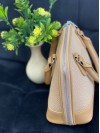 Жіноча маленька комбінована сумка з еко-шкіри бежевого кольору 32376