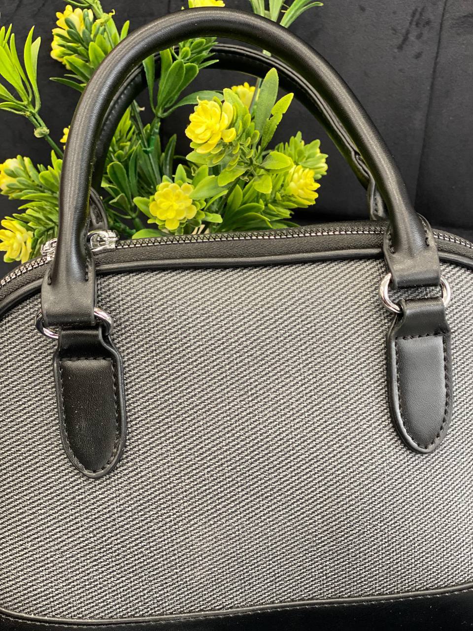 Жіноча маленька комбінована сумка з еко-шкіри чорного кольору 32375