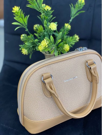 Жіноча маленька комбінована сумка з еко-шкіри коричневого кольору 32374