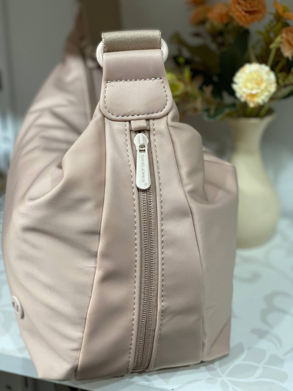 Женская повседневная сумка через плече из эко-кожи бежевого цвета 32511