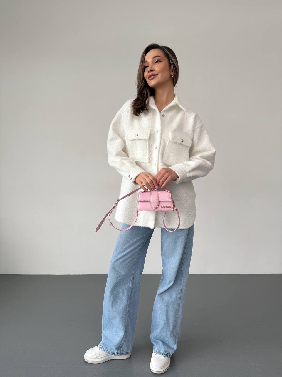 Жіноча сорочка з букле молочного кольору 30902