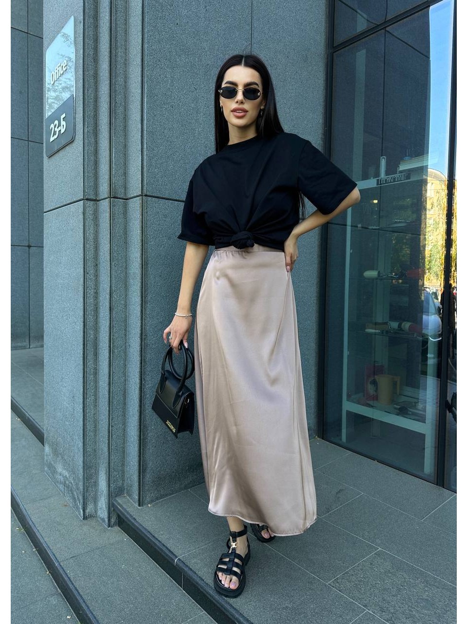 Жіноча шовкова спідниця міді кавового кольору 33189