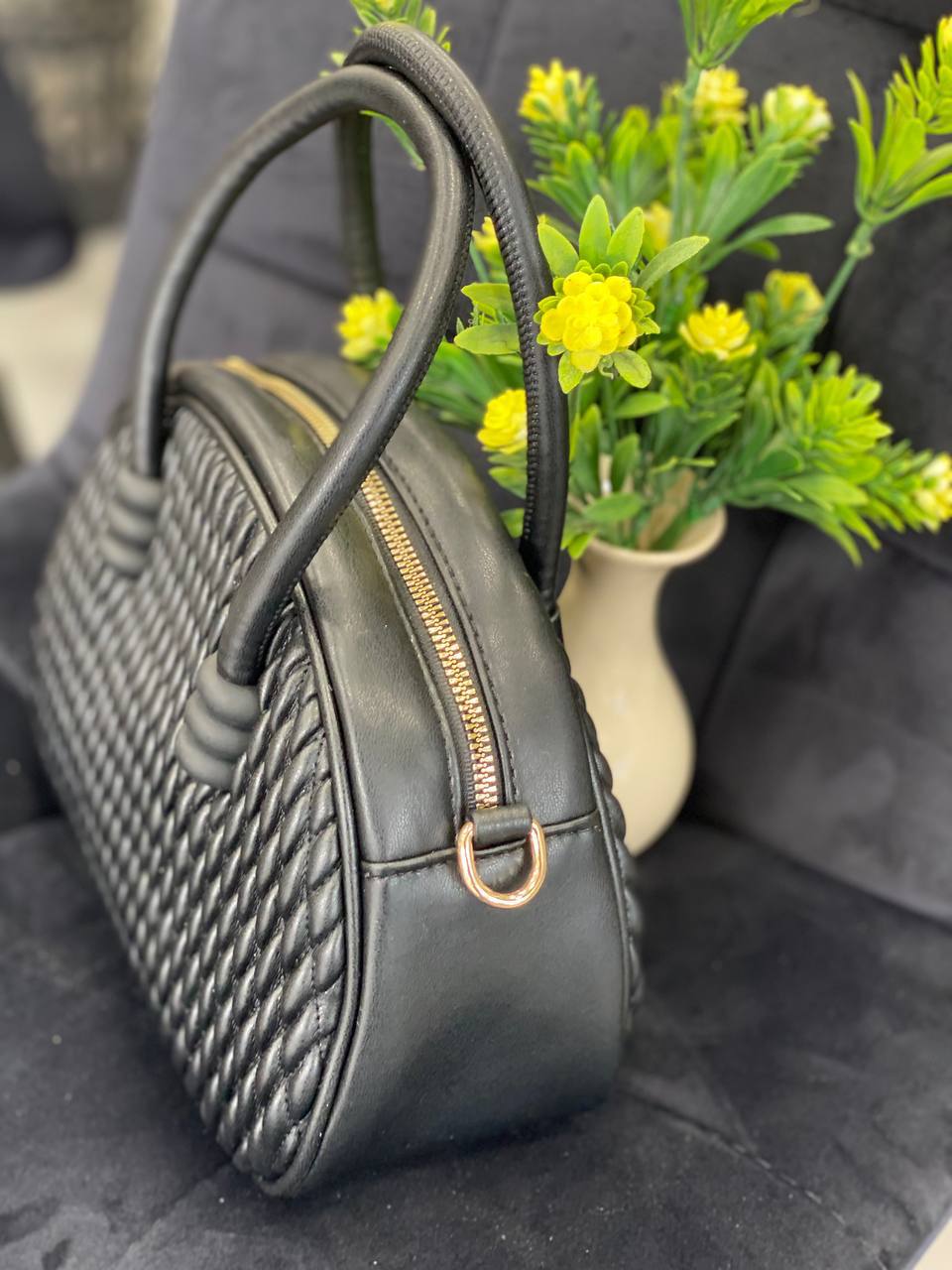 Жіноча сумка крос-боді з еко-шкіри чорного кольору 32272