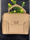 Жіноча сумка-портфель з пористої еко-шкіри бежевого кольору 32069