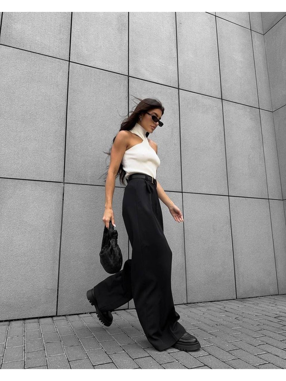 Женские классические штаны черного цвета 30854