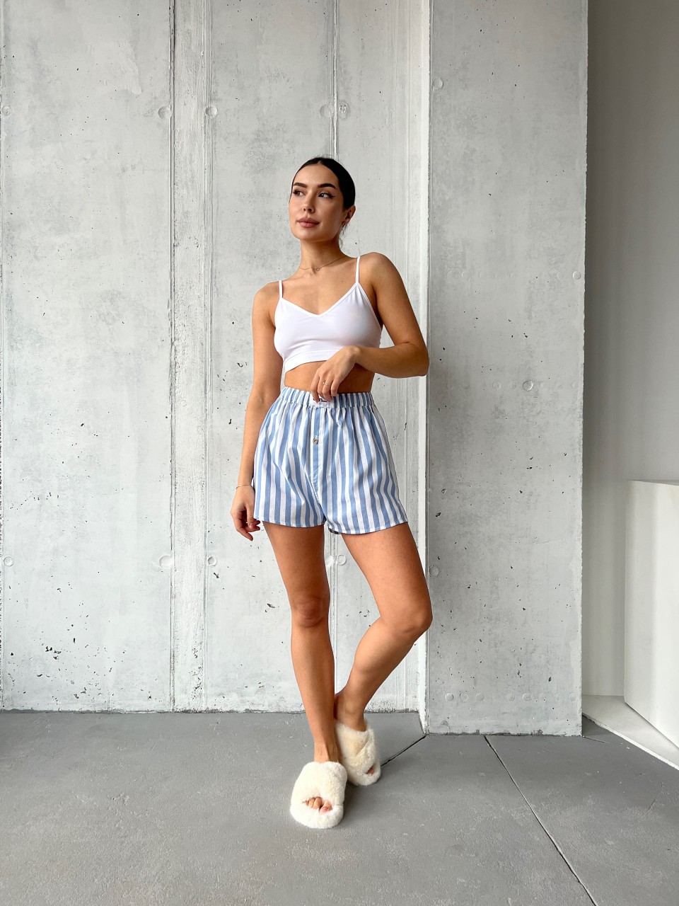 Жіночі шорти в блакитну смужку 27451
