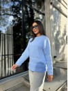 Жіночий базовий светр блакитного кольору 30181