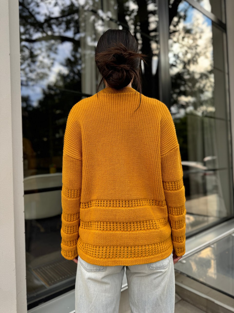 Жіночий базовий светр помаранчевого кольору 30178