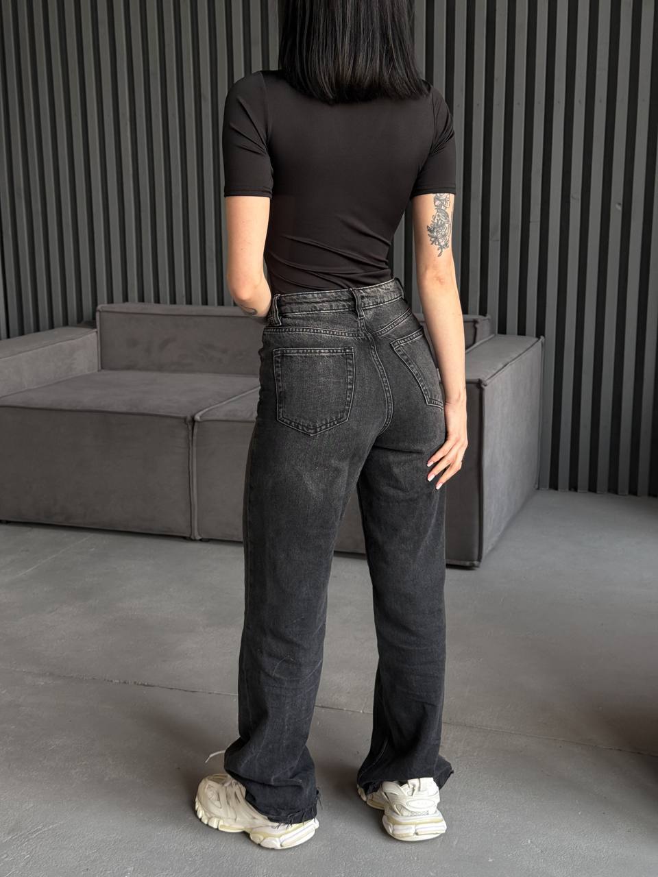 Женский боди с коротким рукавом черного цвета 31873