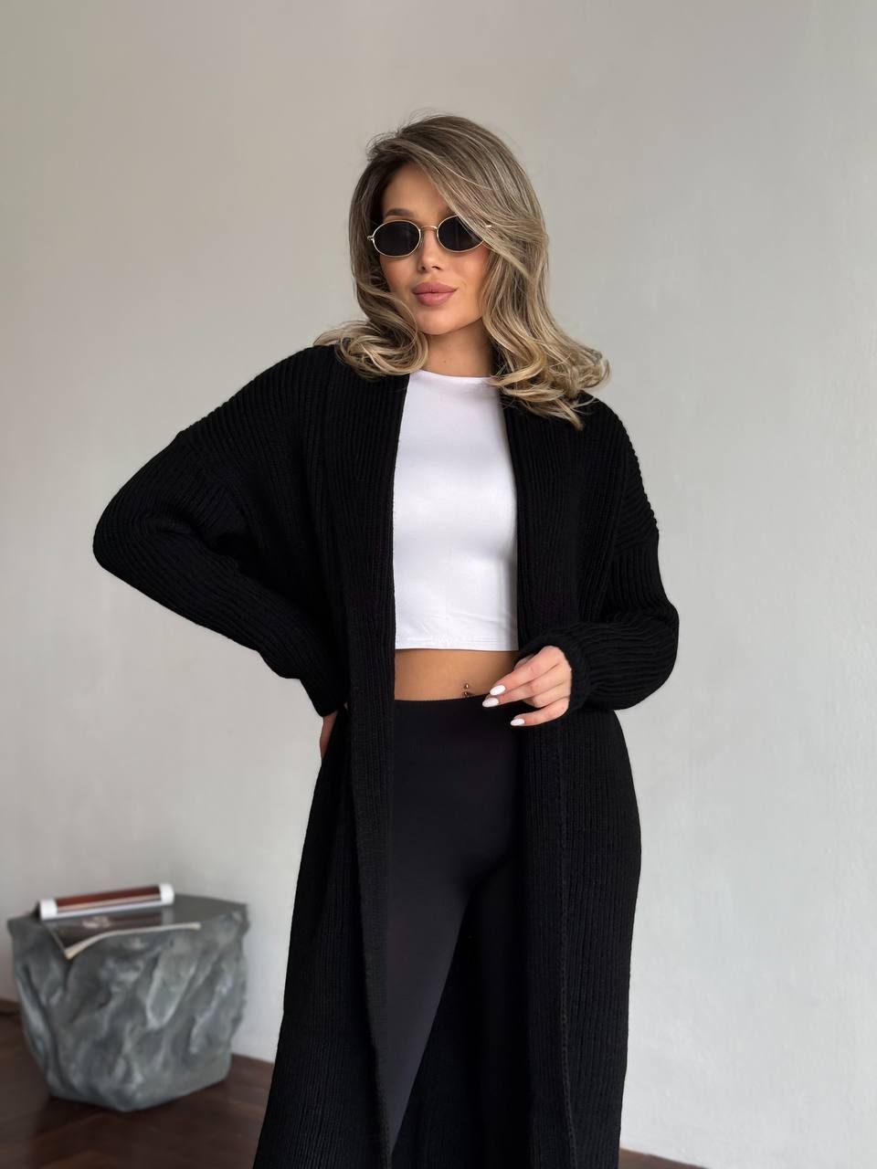 Женский длинный кардиган черного цвета 32880
