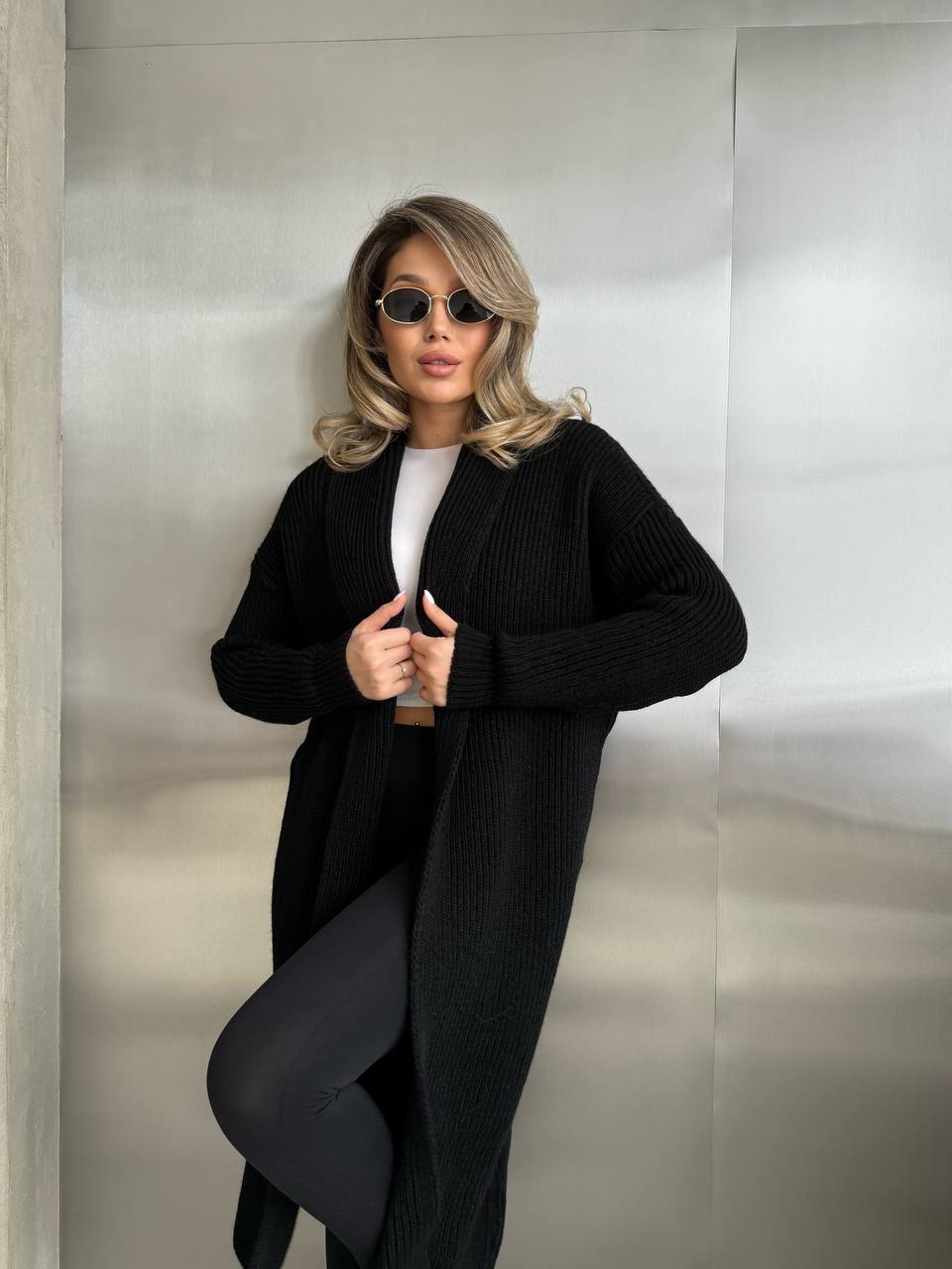 Женский длинный кардиган черного цвета 32880
