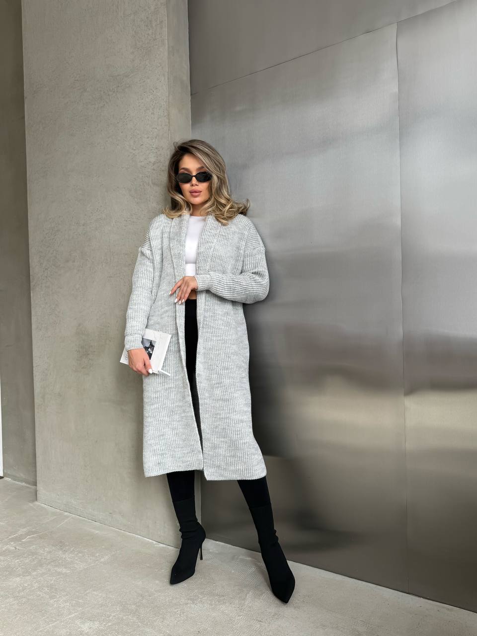 Женский длинный кардиган серого цвета 32879
