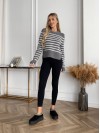Жіночий короткий светр у смужку сірого кольору 29866